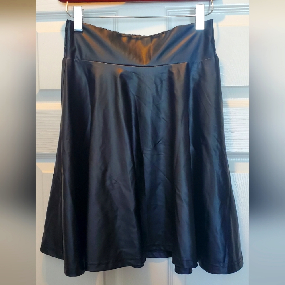 Zenana Black Faux Leather Mini Skirt Medium